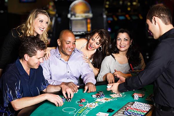 Exploring Loyalty Features Across online casinos Singapore