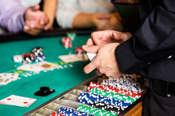 Exploring Features of the top online casinos